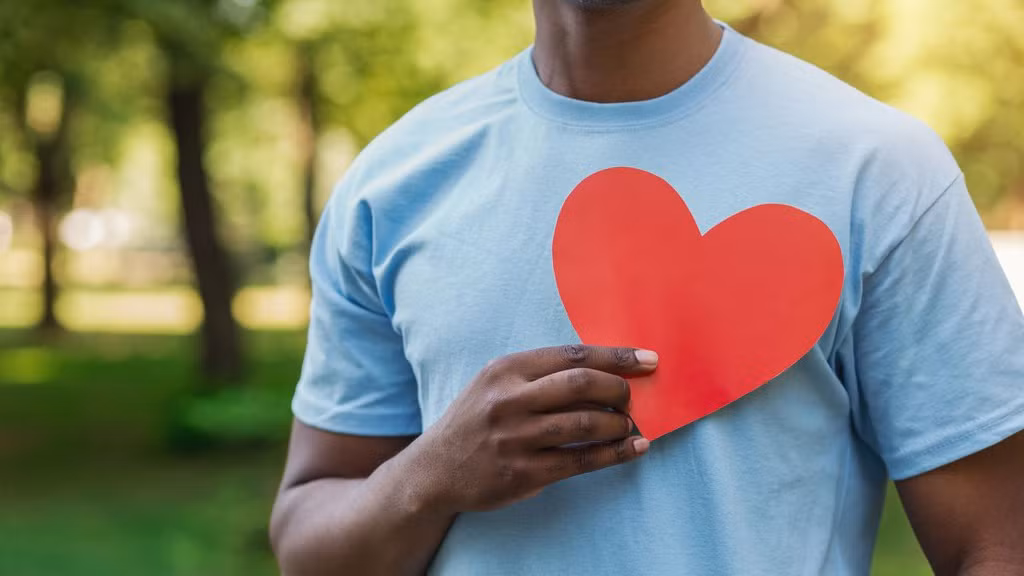  Lễ tình nhân Valentine là dịp để các cặp đôi được bên nhau và trao cho nhau những món quà ý nghĩa. Thông thường, phái mạnh sẽ tặng quà cho người bạn gái, vợ. Tuy nhiên, “cánh mày râu” sẽ cảm thấy tuyệt vời nếu được phái nữ quan tâm và tặng quà. Nếu chàng trai của bạn là người yêu xe, những món quà sau đây sẽ làm chàng hài lòng.