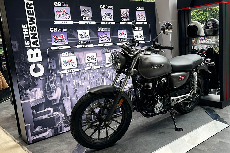 Tiếp nối những thành công của mẫu xe huyền thoại, năm 2020, Honda đã cho ra mắt Honda CB350 H’ness hoàn toàn mới tại thị trường Ấn Độ và đến nay mẫu xe này đã được nhập khẩu nguyên chiếc và phân phối chính hãng tại Việt Nam.