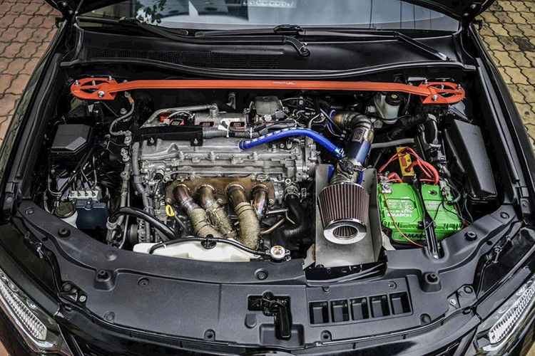 Ngay sau khi bài rao bán được đăng tải, nhiều người tỏ ra ngưỡng mộ tâm huyết của chủ xe. Một số ý kiến cho rằng bản độ này phù hợp với những người yêu thích thể thao, trong khi số khác cho rằng Camry vốn hướng tới sự sang trọng nên những thay đổi này có thể làm mất đi giá trị nguyên bản của xe.