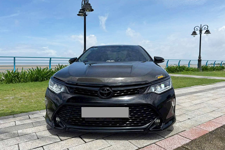 Tuy nhiên, với mức giá hợp lý và những nâng cấp giá trị, chiếc Toyota Camry 2018 này vẫn là một lựa chọn đáng cân nhắc cho những ai đam mê xe độ và muốn sở hữu một mẫu sedan độc đáo trên thị trường.