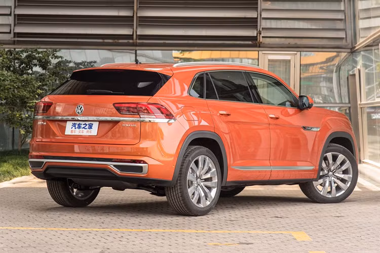 "Trái tim" của Volkswagen Teramont X 2019 tại thị trường Trung Quốc là khối động cơ xăng V6, tăng áp, dung tích 2,5 lít, sản sinh công suất tối đa 299 mã lực tại tua máy 6.000 vòng/phút và mô-men xoắn cực đại 500 Nm tại tua máy 2.750 - 3.500 vòng/phút. Động cơ kết hợp với hệ dẫn động 4 bánh toàn thời gian 4Motion.