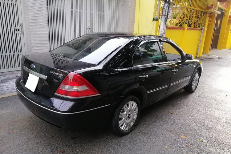 Tuy nhiên, người dùng cần chấp nhận mức tiêu hao nhiên liệu của xe khá cao (11-16 lít/100 km trong phố), phụ tùng thay thế đắt đỏ. Ngoài ra, hệ thống điện tử, cảm biến của xe thường gặp trục trặc. Một số bệnh thường gặp trên xe gồm: sôi két nước, hỏng bơm nhớt, hỏng bơm xăng, xe dễ bị hỏng hộp số.