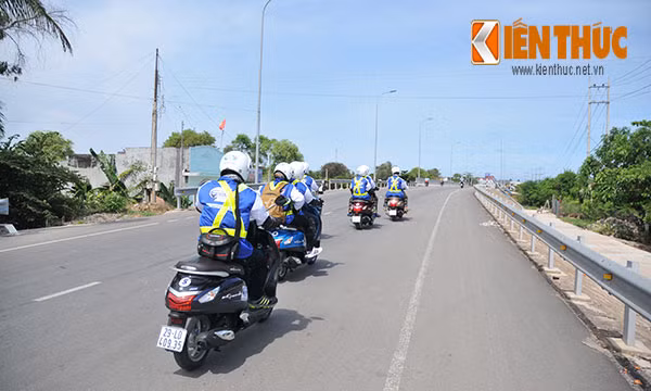 Yamaha Blue Core Touring bat dau “phuot” Nam Trung Bo-Hinh-3