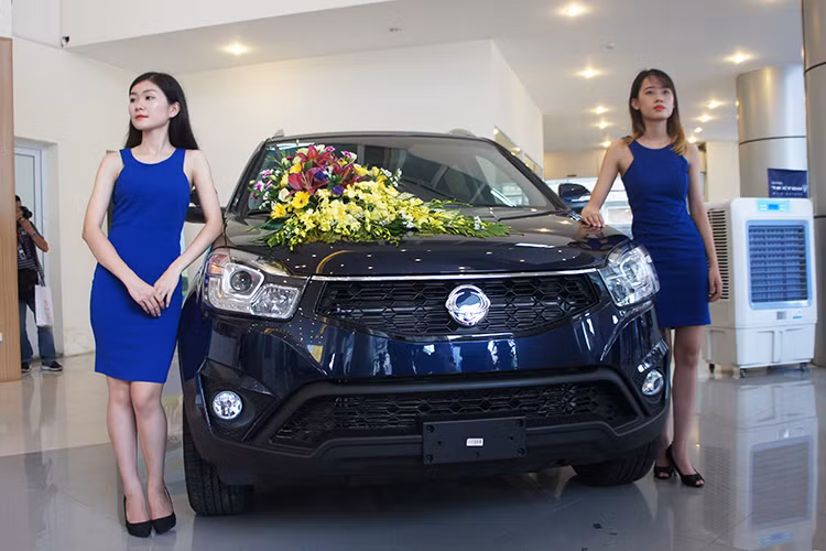  Cùng Hyunda, Kia, GM Daewoo và Samsung - hãng xe SsangYong là nhà sản xuất ôtô lớn thứ tư của Hàn Quốc. So với hai ông lớn Hyundai và Kia, Ssangyong có quy mô nhỏ hơn. Sản lượng hằng năm của hãng vào khoảng 120.000 chiếc (năm 2012), chiếm 1/3 số lượng xe đa dụng Hàn Quốc.