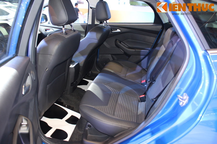 Theo tìm hiểu, hiện tất cả số xe đang bán ra ntrên thị trường đều được sản xuất trong năm 2017 và Focus hiện chưa có xe lắp ráp trong năm 2018. Tuy nhiên thông số kỹ thuật Focus trong tương lai gần sẽ không có thay đổi nào đáng kể, nên xe 2017 gần như sẽ giống hệt 2018, người mua không phải lo về chuyện xe sớm lạc hậu.