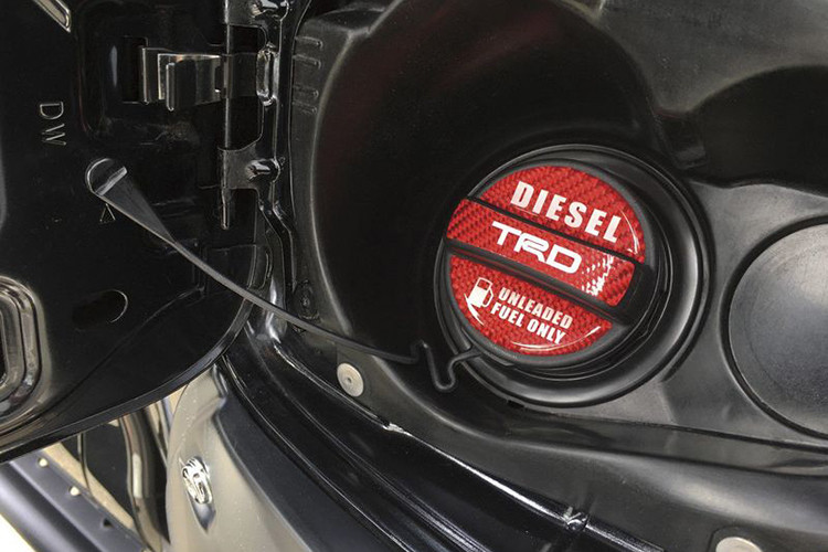 Bên cạnh Hilux Black Rally Edition, Toyota cũng tung ra một số hình ảnh của nhiều chiếc Hilux khác được trang bị các bộ phận TRD. Hiện chưa rõ những chiếc xe này có xuất hiện trong khuôn khổ Tokyo Auto Salon 2019 hay không.