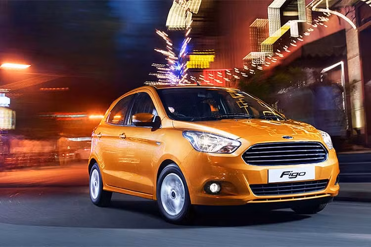 Thế hệ thứ hai của mẫu xe Figo ra đời năm 2015 và vẫn duy trì cho tới tận ngày nay. Kích thước tổng thể dài x rộng x cao của mẫu Ford Figo 2018 mới lần lượt là 3.886 x 1.695 x 1.525 mm, trong khi đó chiều dài cơ sở là 2.491 mm. Khối lượng khô của xe là khoảng hơn 1 tấn một chút. 