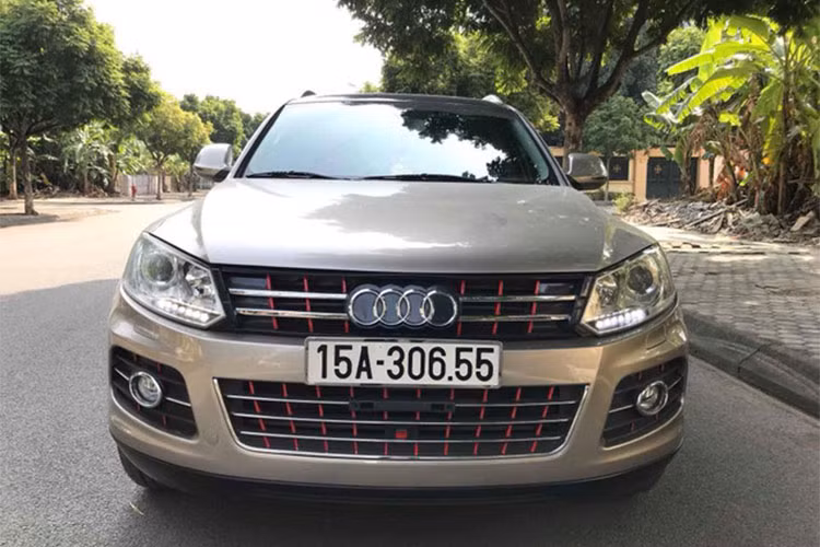 Chiếc Zotye T600 trong bài viết này mang biển sớ Hải Phòng, được độ lại logo Audi Q5, sơn vành đen và sản xuất từ năm 2015. Xe được chào bans với giá hơn 360 triệu đồng suốt nhiều ngày nhưng chưa có ai mua.