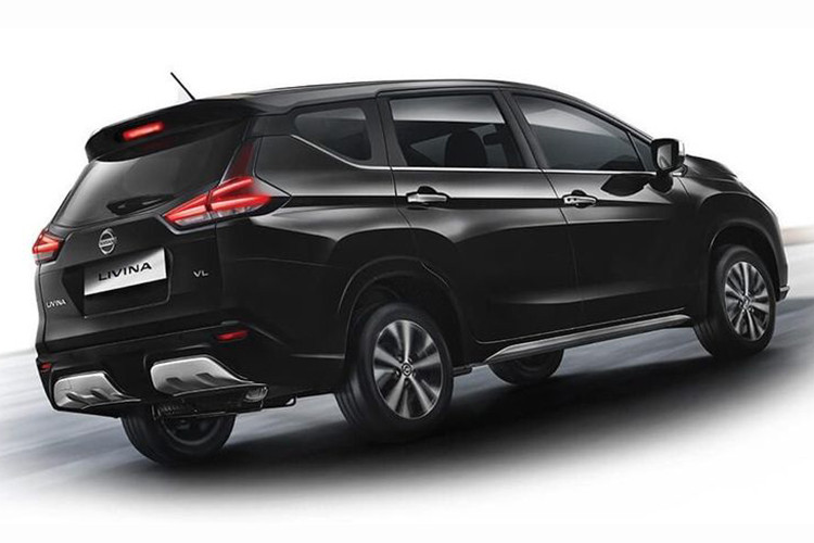 Tại thị trường Indonesia, Livina được Nissan phân phối 5 phiên bản gồm E MT, EL MT, EL AT, VE AT và bản cao cấp nhất VL AT. Tất cả các phiên bản đều trang bị 2 túi khí và hệ thống phanh ABS/EBD. Riêng phiên bản VE và VL được bổ sung thêm hệ thống hỗ trợ phanh tự động, hệ thống cân bằng động và camera lùi.