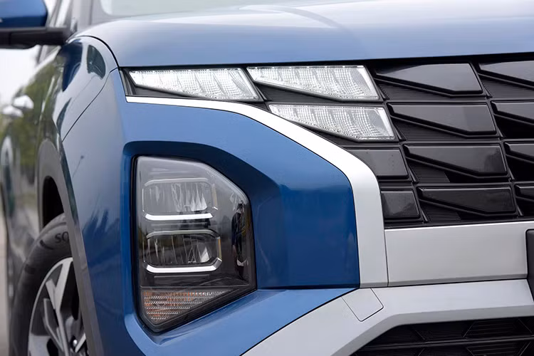 Trải qua 4 năm trên mảnh đất hình chữ S, Hyundai Kona không hề có bản nâng cấp nào nên đến thời điểm hiện tại, TC Motor lựa chọn Hyundai Creta 2022 làm “người truyền lửa” cũng là điều dễ hiểu.