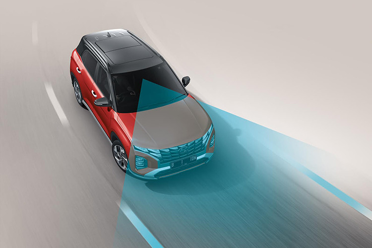 Về khả năng vận hành, Hyundai Creta 2022 được trang bị động cơ xăng Smartstream 1.5L mới cho công suất tối đa 115 mã lực tại tua máy 6.300 vòng/phút, mô-men xoắn cực đại đạt 144 Nm tại 4.500 vòng/phút. Xe dẫn động cầu trước thông qua hộp số iVT (hộp số vô cấp biến thiên thông minh) do Hyundai phát triển.