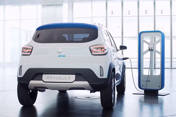 Bên cạnh việc trưng bày K-ZE ở Triển lãm Ô tô Thượng Hải 2019, Renault đã thông báo kế hoạch điện hóa xe phân khúc B và C của họ ở châu Âu. Do vậy, mẫu Clio thế hệ tiếp theo sẽ chào đón một hệ dẫn động hybrid, trong khi Captur và Megane sẽ có phiên bản plug-in hybrid.