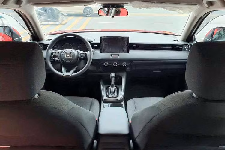 Honda HR-V tai Viet Nam ban cham, tiep tuc giam gan 60 trieu... kiem khach-Hinh-2