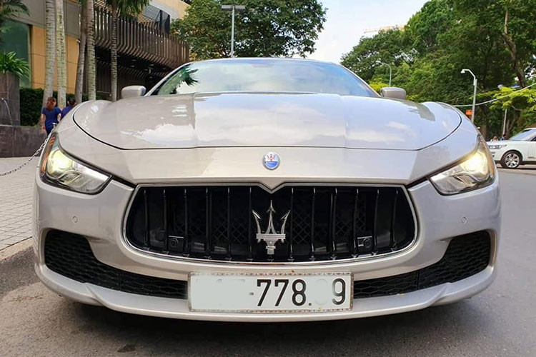 Mới đây, chiếc xe hạng sang Maserati Ghibli S Q4 2014 được liệt vào dạng "hàng hiếm" tại Việt Nam này đã được một người chơi xe ở Hà Nội chào bán trên thị trường xe sang cũ với giá hơn 2,9 tỷ đồng, chiếc xe hiện đang mang biển kiểm soát tại TP HCM nhưng lăn bánh ở Hà thành.