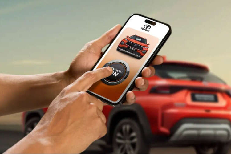 Nằm bên dưới nắp ca-pô của Toyota Urban Cruiser Taisor là 2 động cơ được bê nguyên từ Suzuki Fronx sang. Đầu tiên là động cơ xăng 4 xi-lanh, hút khí tự nhiên, dung tích 1.2L, sản sinh công suất tối đa 90 mã lực và mô-men xoắn cực đại 113 Nm. Động cơ đi với hộp số sàn 5 cấp tiêu chuẩn hoặc hộp số sàn tự động AMT tùy chọn.