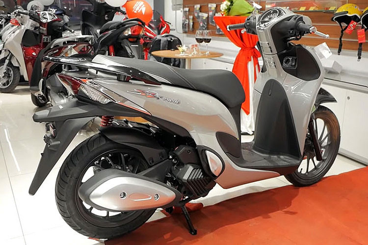 Honda SH Mode bi dai ly Viet 