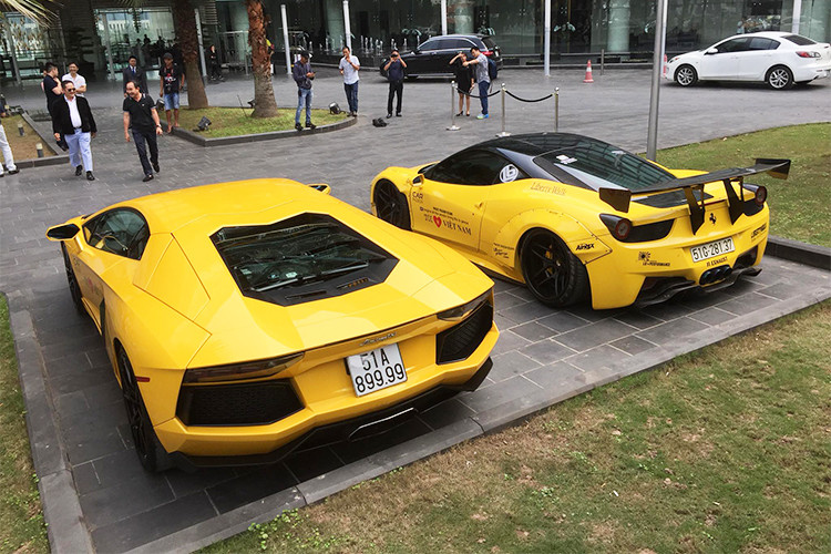 Hành trình siêu xe Car &amp; Passion 2018 sẽ được chia làm 2 chặng khác nhau. Chặng đầu tiên sẽ xuất phát từ Hà Nội đi thị trấn Sa Pa dự kiến vào ngày 4/3 với tổng quãng đường khoảng 350km, chủ yếu là tuyến cao tốc Hà Nội – Lào Cai. Trong ngày tiếp theo (5/3), đoàn xe sẽ di chuyển ngược trở về Hà Nội và dự kiến sẽ viếng thăm lăng Bác.