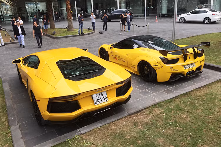 Hành trình siêu xe Car &amp; Passion 2018 sẽ được chia làm 2 chặng khác nhau. Chặng đầu tiên sẽ xuất phát từ Hà Nội đi thị trấn Sa Pa dự kiến vào ngày 4/3 với tổng quãng đường khoảng 350km, chủ yếu là tuyến cao tốc Hà Nội – Lào Cai. Trong ngày tiếp theo (5/3), đoàn xe sẽ di chuyển ngược trở về Hà Nội và dự kiến sẽ viếng thăm lăng Bác.