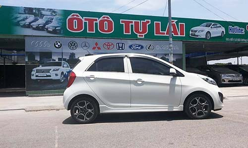 Thue xe tu lai Tet Canh Ty can chu y nhung dieu gi?