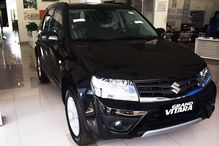 Tại thị trường Việt Nam, sau khi giảm giá mạnh trong tháng 7/2017 - mức giá Suzuki Grand Vitara hiện chỉ còn 699 triệu đồng (đã gồm VAT) thay vì 869 triệu đồng từng được niêm yết trước đó. Dự tính từ giờ đến cuối năm 2017 thị trường ôtô Việt sẽ có nhiều biến động và cũng rất có thể nhiều mẫu xe ôtô khác của Suzuki tại Việt Nam còn giảm giá do doanh số thấp.