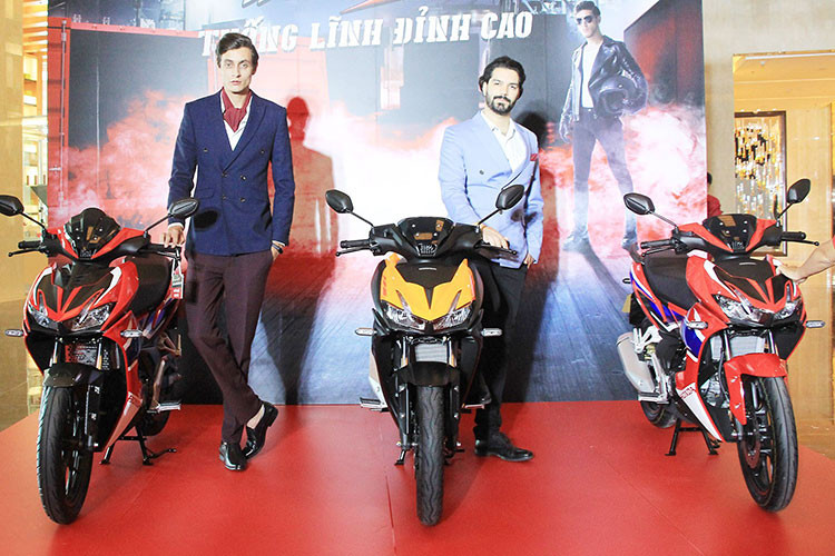 Giá xe Honda Winner X 2020 tại Việt Nam được phân phối chính hãng từ 45,9 triệu đồng cho phiên bản thể thao phanh thường; Phiên bản Camo phanh ABS có giá 48,9 triệu đồng; Phiên bản đen mờ phanh ABS có giá 49,490 triệu đồng và cuối cùng là phiên bản đường đua được trang bị phanh ABS cùng phụ kiện độ chính hãng có giá 49,990 triệu đồng.