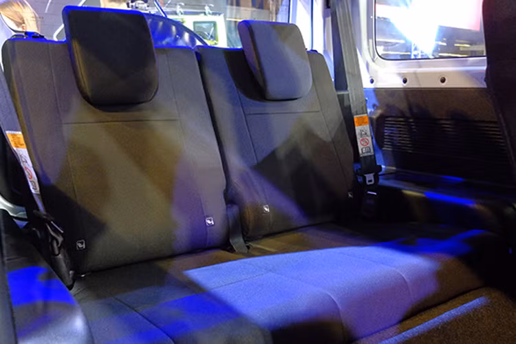 Nằm bên dưới nắp capô của Suzuki Jimny 2019 tại thị trường Philippines là động cơ xăng 4 xi-lanh, dung tích 1,5 lít, sản sinh công suất tối đa 100 mã lực tại tua máy 6.000 vòng/phút và mô-men xoắn cực đại 130 Nm tại tua máy 4.000 vòng/phút. Động cơ kết hợp với hộp số sàn 5 cấp hoặc tự động 4 cấp.