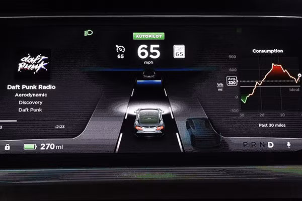 Tesla Model S sap co he thong tu lai Auto Pilot