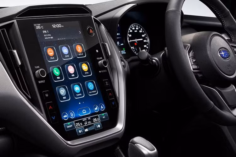 Công nghệ an toàn chủ động EyeSight tất nhiên vẫn xuất hiện trên mẫu SUV Nhật Bản này. Tuy nhiên, ở thế hệ mới, xe có thêm camera có thể phát hiện cả mô-tô và người đi bộ ở góc rộng hơn khi chạy với tốc độ thấp.