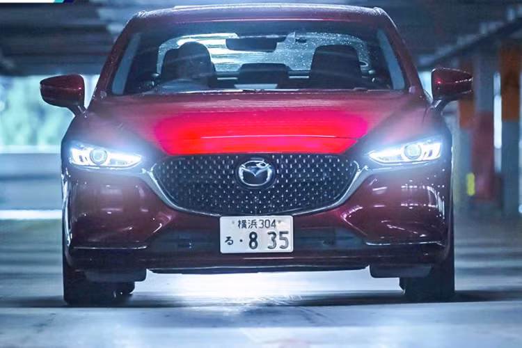 Mazda6 sap bi khai tu o que nha, Honda Accord rong 