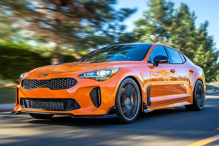 Từng gây bão thị trường, Kia Stinger sẽ bị khai tử trong năm 2022 tới, nguyên nhân có thể xuất phát từ doanh số. Đây là một chiếc sedan hiệu suất cao giá khá phải chăng, nhưng nhiều năm qua Kia Stinger không đạt được doanh số mà hãng xe Hàn mong đợi. Đặc biệt, tại Mỹ và Australia doanh số Stinger chỉ bằng nửa những gì Kia kỳ vọng.