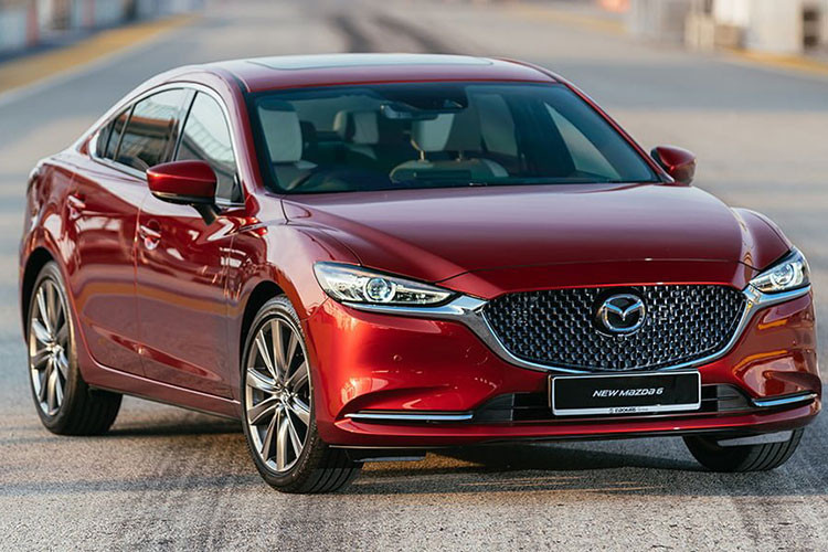 Thông tin Mazda6 dừng sản xuất ở thị trường quan trọng như Mỹ khá bất ngờ. Dòng sedan hạng D của Mazda hiện vẫn là cái tên bán tốt và đủ sức cạnh tranh với những cái tên "sừng sỏ" khác trong cùng phân khúc.