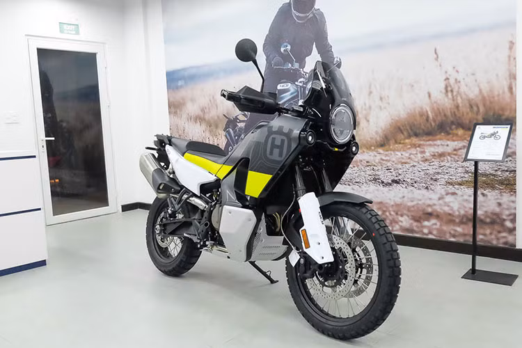 KTM va Husqvarna e am, ngung ban chinh hang tai Viet Nam-Hinh-2