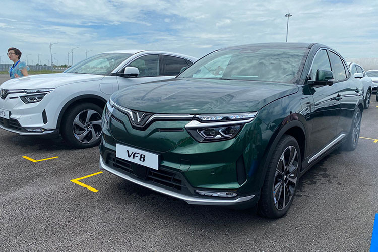 VinFast VF8 va VF e34 dat doanh so 416 chiec trong thang 2/2023-Hinh-2