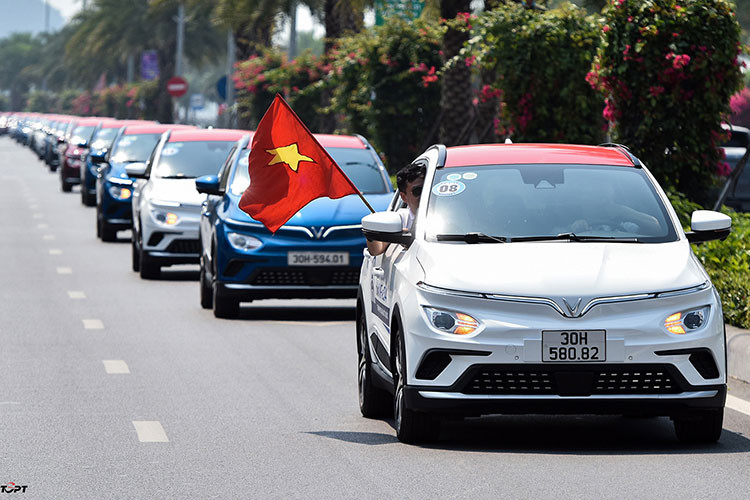 VinFast VF8 va VF e34 dat doanh so 416 chiec trong thang 2/2023