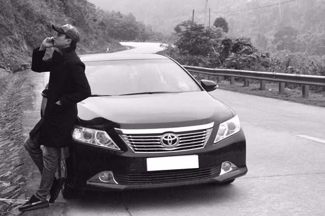 Tương tự vai diễn thiếu gia Vũ trên phim, diễn viên Quốc Trường cũng có niềm đam mê với những chiếc xe. Là đồng sáng lập của chuỗi hơn 100 quán ăn trên cả nước, Quốc Trường thuộc hàng "đại gia" trong giới nghệ sĩ. Nam diễn viên từng tâm sự rằng chiếc xe đắt tiền đầu tiên của anh là chiếc tay ga Honda PCX.