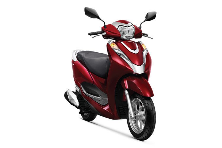 Honda LEAD 125cc sẽ được phân phối với 3 phiên bản bao gồm Đặc biệt, Cao cấp và Tiêu chuẩn với những sự khác biệt về tiện nghi. Mẫu xe này sẽ được chính thức giới thiệu ra thị trường vào ngày 24 tháng 12 năm 2021 thông qua Hệ thống Cửa hàng Bán xe và Dịch vụ do Honda Ủy nhiệm (HEAD) trên toàn quốc.