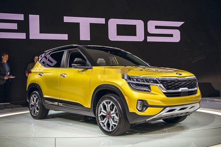 Mẫu SUV 5 chỗ ngồi Kia Seltos có khoang hành lý rộng rãi và kiểu dáng bắt mắt. Xe có giá trị tuyệt vời do trang bị rất nhiều tính năng phù hợp với số tiền bỏ ra. Thực tế, đây được vinh danh là một trong 14 mẫu SUV mới và tái thiết kế tốt nhất năm 2021. Bên cạnh đó, Seltos cũng lọt top 10 xe gia đình tốt nhất dưới 25.000 USD.