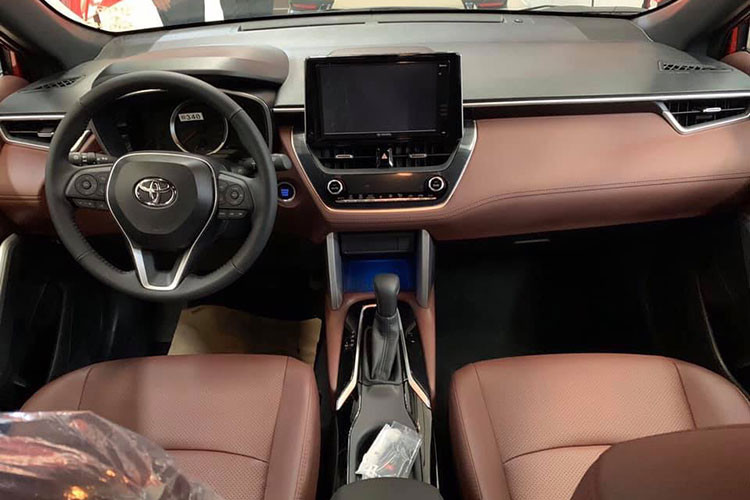 Toyota Corolla Cross bat ngo tang gia ban khoi diem tai Viet Nam-Hinh-2