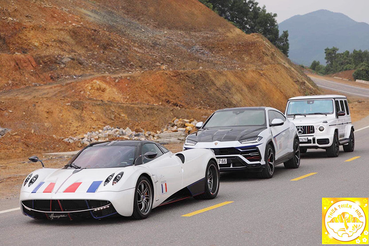 Ngoài thần gió Pagani Huayra, Minh Nhựa còn mang bộ 3 SUV đình đám của mình ra Đà Nẵng như chiếc siêu SUV Lamborghini Urus đã được nâng cấp một số chi tiết của bản độ Lamborghini Urus Venatus đến từ Mansory.