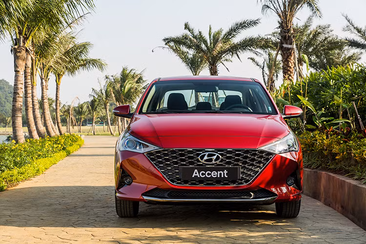 Hyundai lieu co lat do Toyota de len ngoi 