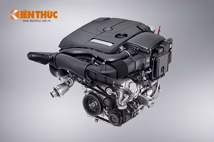 Mercedes-Benz GLC hoàn toàn mới lắp ráp trong nước sẽ chính thức xuất hiện vào chiều nay 21/4/2016. Kiến Thức sẽ tiếp tục cập nhật những thông tin mới nhất về mẫu xe mới này tới bạn đọc.