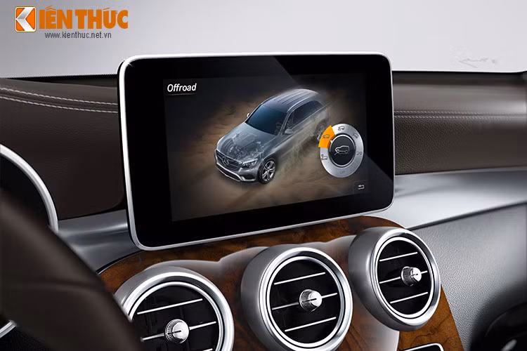 GLC mới sẽ tiếp tục phát huy thế mạnh này của GLK với hệ dẫn động 4MATIC, và đặc biệt là gói hỗ trợ vượt địa hình chuyên nghiệp (Off-Road Engineering Package) với chức năng hỗ trợ xuống dốc DSR &amp; 4 chế độ vận hành: “Slippery”, “Off-road”, “Trailer” và “Incline”.