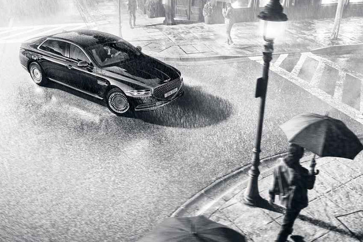 Vừa được ra mắt chính thức tại thị trường quê nhà Hàn Quốc, tuy nhiên mẫu xe sang Genesis G90 2020 sẽ dần xuất hiện tại các thị trường khác trong thời gian tới. Dòng sedan hạng sang cỡ lớn này sẽ cạnh tranh trực tiếp với các đối thủ như BMW 7 Series hay Mercedes S-Class,...