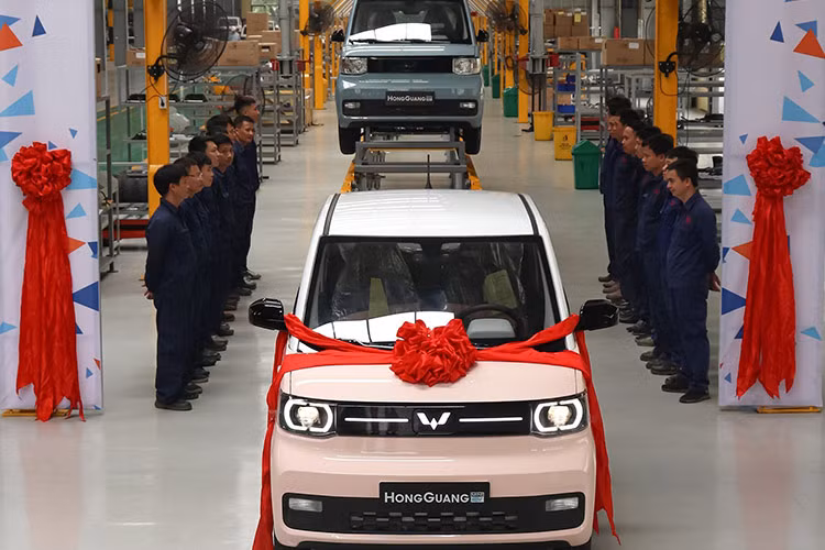 TMT Motors bao lo ky luc sau 1 nam ban oto dien Wuling Mini EV