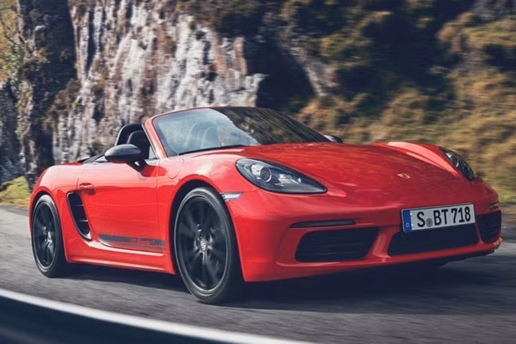 Gan 13.000 xe Porsche tren toan cau co nguy co 