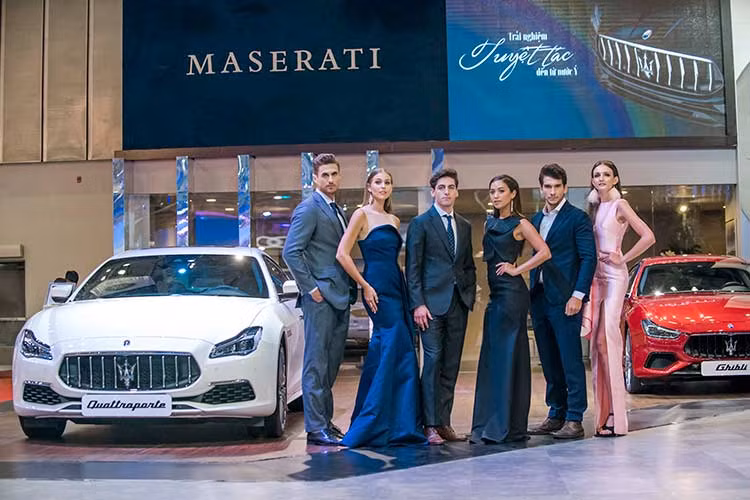 "Nhược điểm" của mẫu xe sang thể thao Maserati thương hiệu Ý này chính là nằm ở giá bán 16,423 tỷ đồng đủ để khách hàng nghĩ đến một vài lựa chọn khác trên các chiếc xe có "mác" siêu sang như Bentley Flying Spur V8 hay Mercedes-Maybach S650 tại Việt Nam.