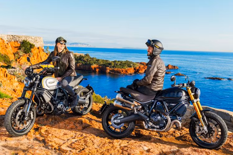 Sức mạnh của xe đến từ khối động cơ V-Twin, dung tích 1.079 cc, làm mát bằng gió tương tự như phiên bản Pro và Sport Pro. Khối động cơ này mang đến cho xe công suất 86 mã lực tại tua máy 7.500 vòng/phút và mômen xoắn cực đại 88 Nm tại tua máy 4.750 vòng/phút.