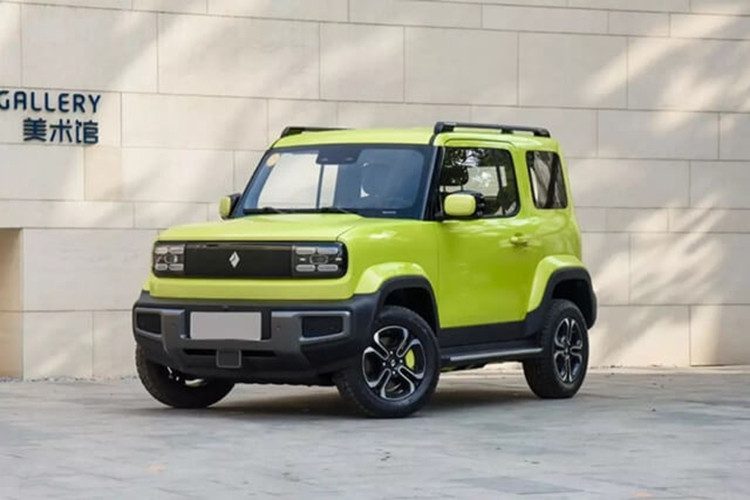  Baojun Yep Thông tin Baojun Yep được bán tại Việt Nam đã xuất hiện từ cuối năm ngoái. Đến nay, một số tư vấn viên xác nhận xe sẽ ra mắt ngay trong năm 2024 với biến thể 3 cửa và theo diện nhập khẩu nguyên chiếc. Đây sẽ là đối thủ trực tiếp của VinFast VF3, nhưng nổi bật với ngoại thất vuông vức, việt dã cùng kích thước nhỏ gọn.