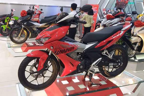 Honda Winner X tang giam gia kinh hoang, nguoi dung hoang mang