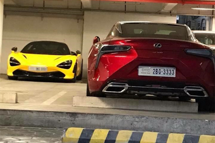 Hình ảnh về căn hầm đỗ ôtô chứa loạt siêu xe biển khủng này đã được lan truyền trên mạng xã hội và nhận không ít sự chú ý của cả giới mê xe tại đây cũng như các bạn trẻ tại Việt Nam cũng như Thế giới.